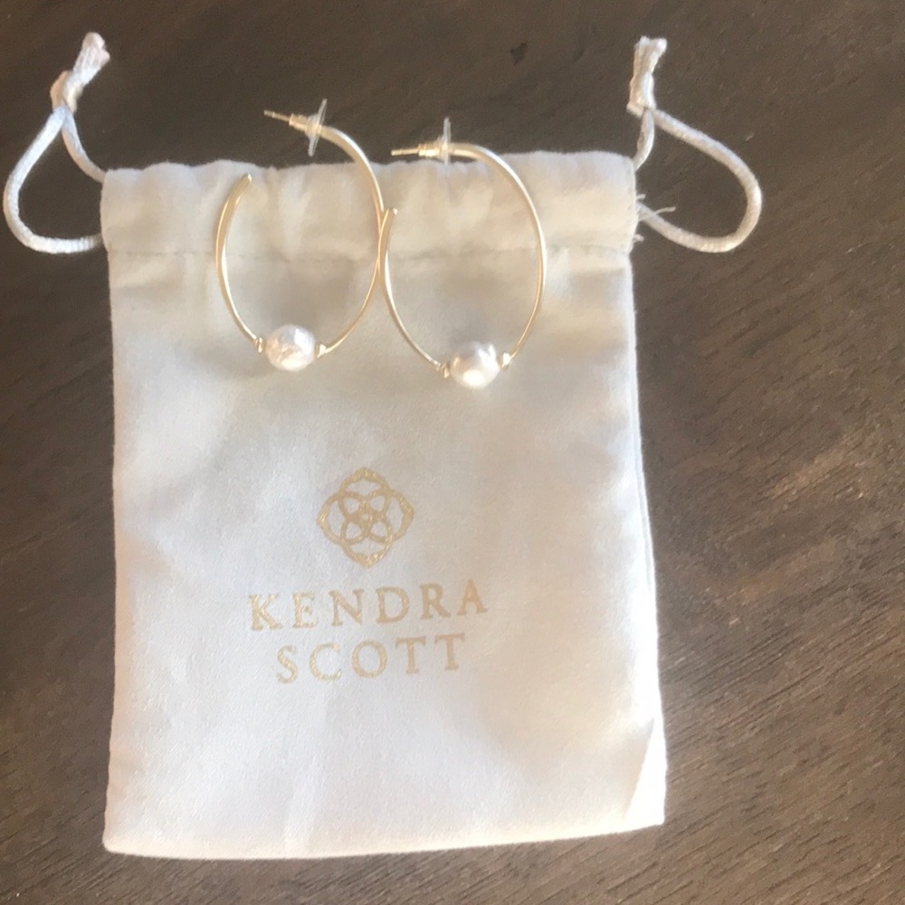 Kendra Scott Pearl & Gold Earrings